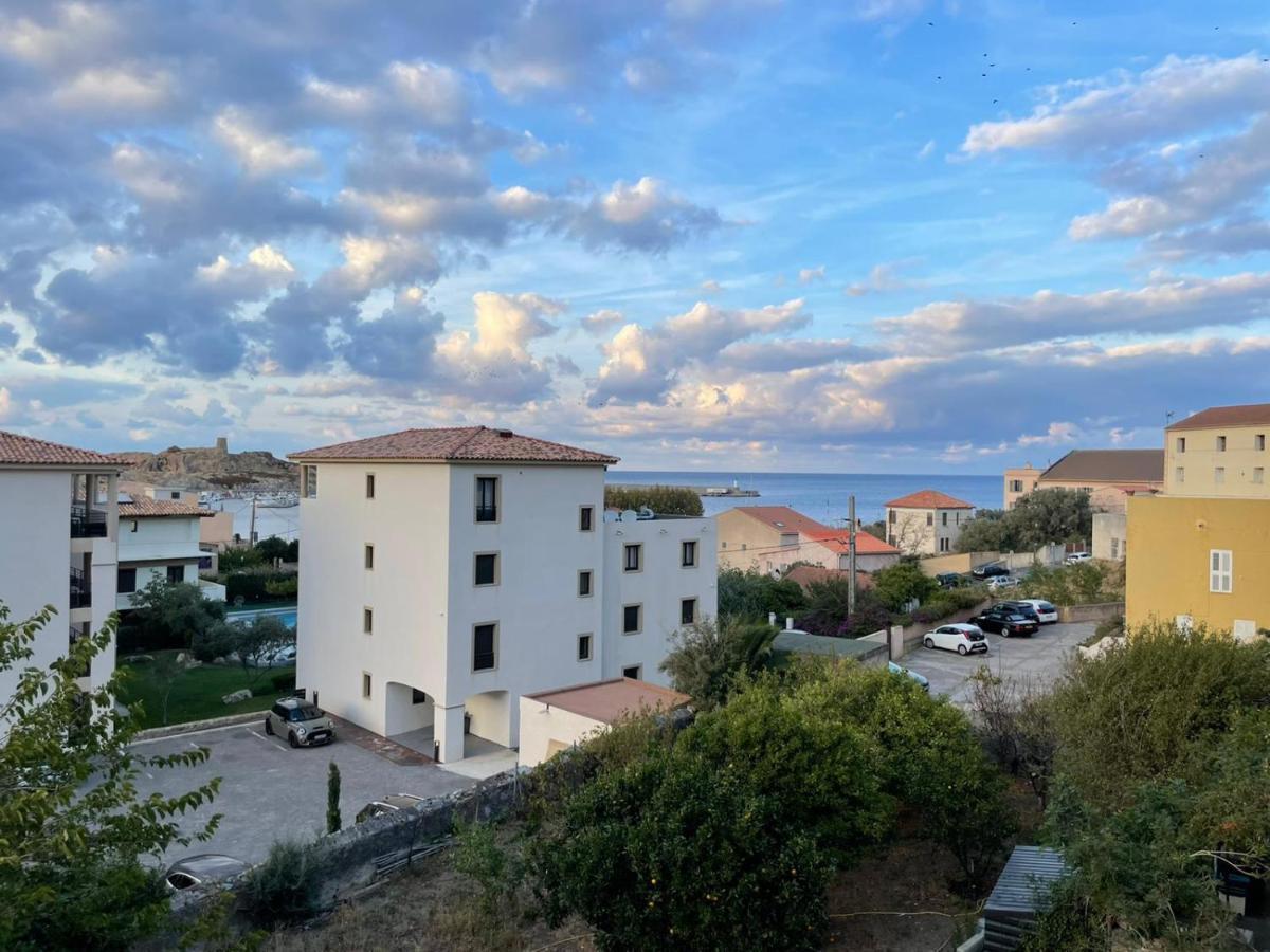 Appartement T4 très bien situé et climatisé LʼÎle-Rousse Exterior foto
