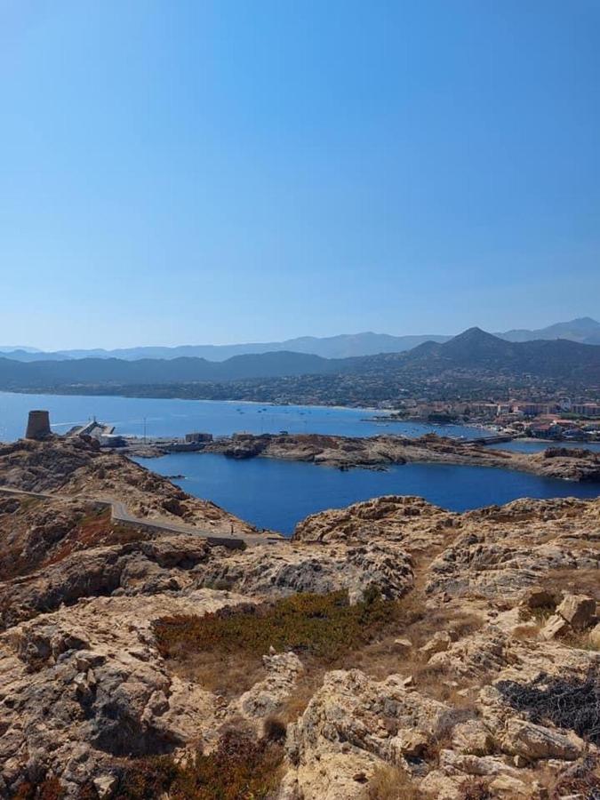 Appartement T4 très bien situé et climatisé LʼÎle-Rousse Exterior foto